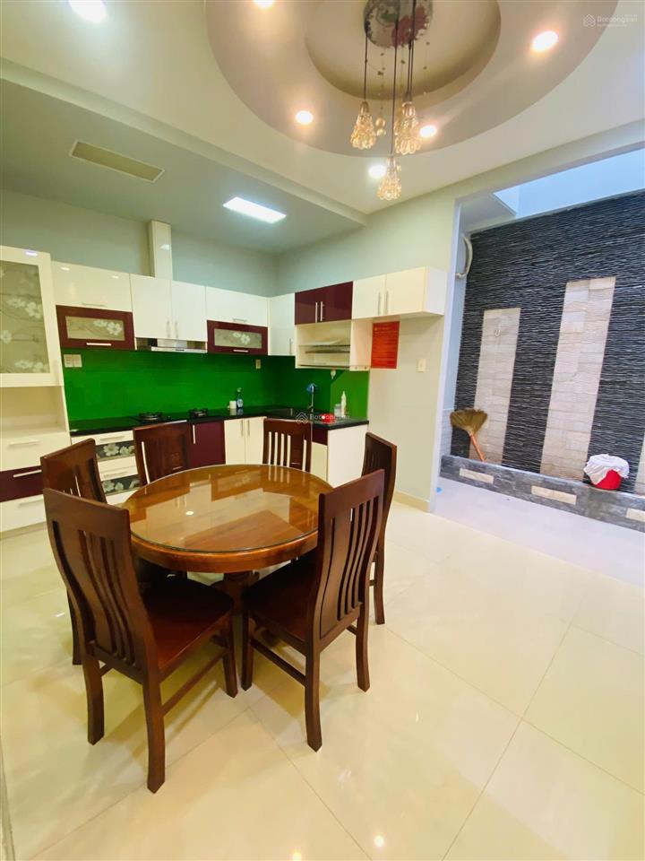 Bán nhà 1t2l 5x20m, đường d11 kdc việt sing kế chợ việt sing (hoàn công, kinh doanh được)