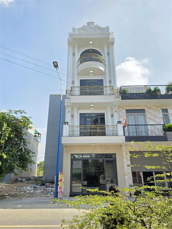 Bán nhà mới 1t3l 5x12.5m hoàn công, đường n2 kdc đông hòa c p. đông hòa, full nội thất