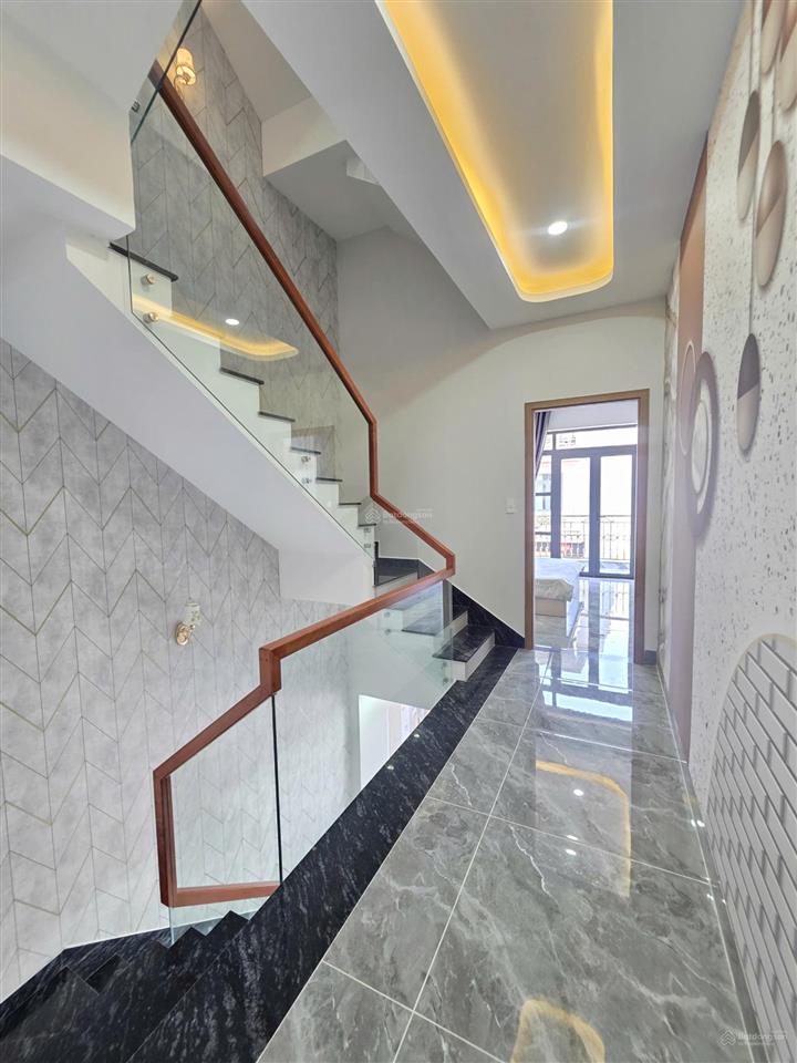 Bán nhà mới 1t3l 5x12.5m hoàn công, đường n2 kdc đông hòa c p. đông hòa, full nội thất
