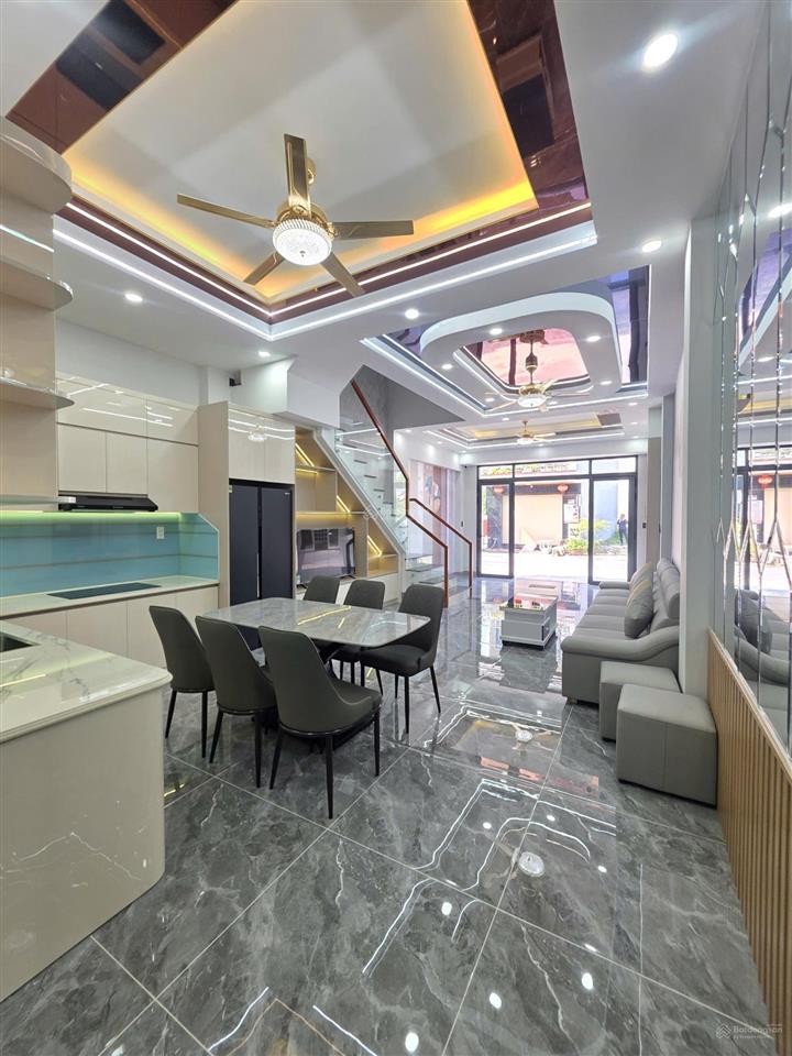 Bán nhà mới 1t3l 5x12.5m hoàn công, đường n2 kdc đông hòa c p. đông hòa, full nội thất
