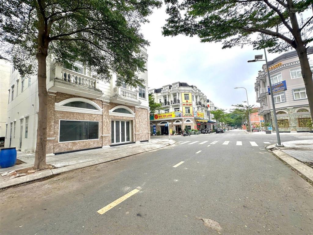 Bán căn góc mới 1t 2l 6x14.4m, đường n1 kdc icon central (trục chính, hoàn công)