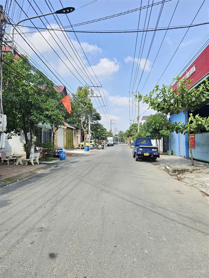 Bán nhà 1t2l 5x23m, đường n3 kdc biconsi kế bờ hồ (hoàn công)