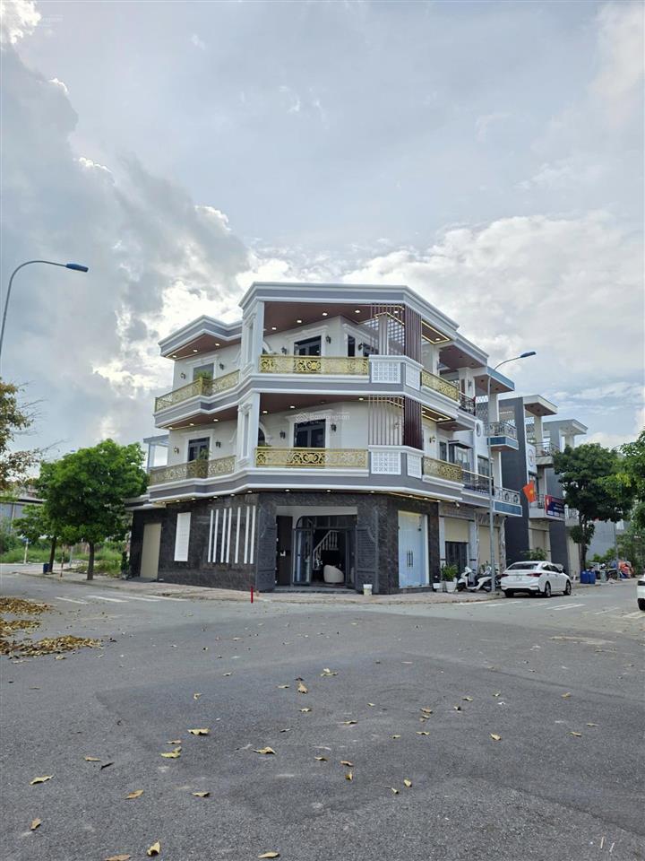 Bán căn góc mới 1t2l, đường d1 kdc lê phong bình chuẩn 1, full nội thất xịn (trục chính)