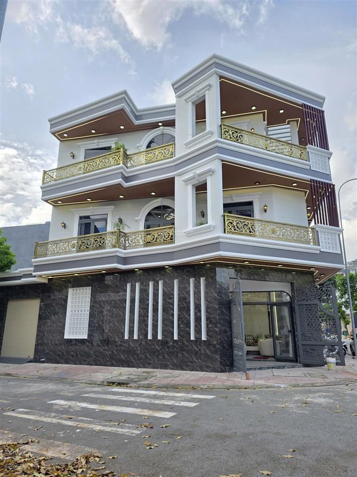 Bán căn góc mới 1t2l, đường d1 kdc lê phong bình chuẩn 1, full nội thất xịn (trục chính)