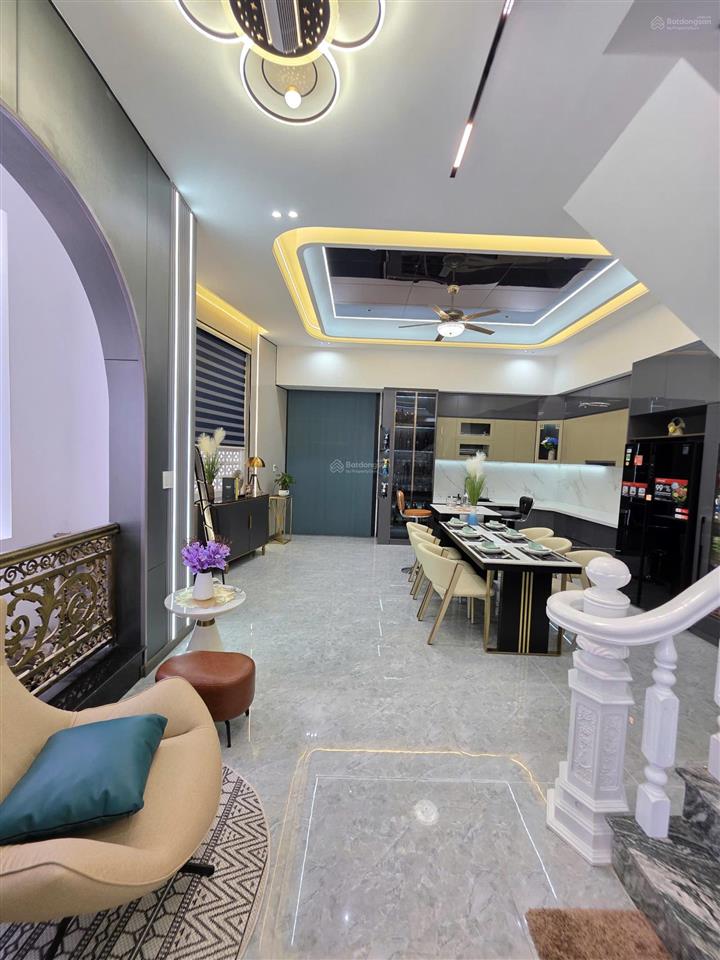 Bán căn góc mới 1t2l, đường d1 kdc lê phong bình chuẩn 1, full nội thất xịn (trục chính)