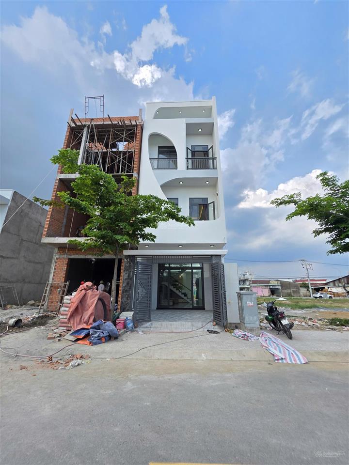 Bán nhà mới 1t2l 5x18m, kdc bửu hòa đối diện công viên, full nội thất (hoàn công)