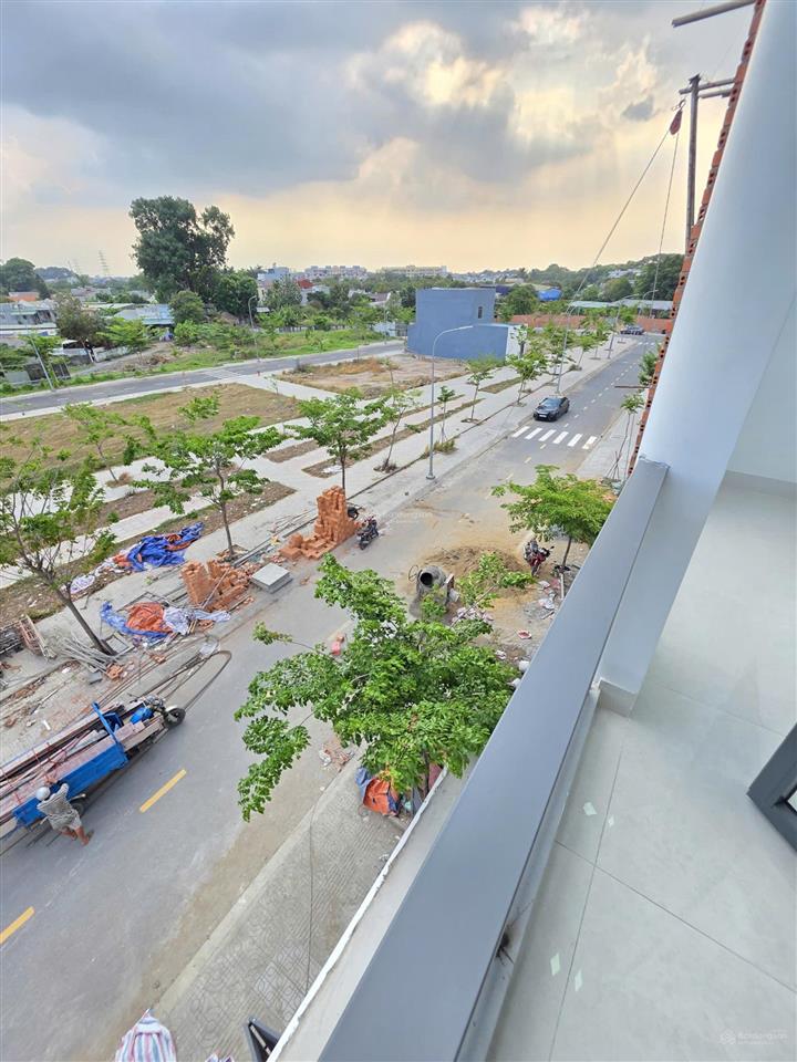 Bán nhà mới 1t2l 5x18m, kdc bửu hòa đối diện công viên, full nội thất (hoàn công)