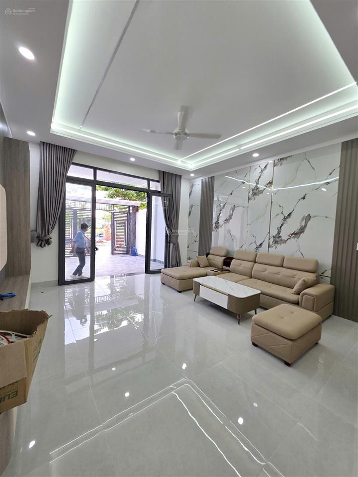 Bán nhà mới 1t2l 5x18m, kdc bửu hòa đối diện công viên, full nội thất (hoàn công)