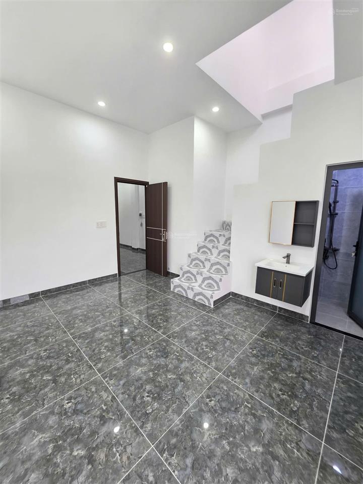 Bán nhà mới 1t2l 5x18.5m, đường d1 kdc the suncity p. an phú, full nội thất (giá tham khảo tốt)
