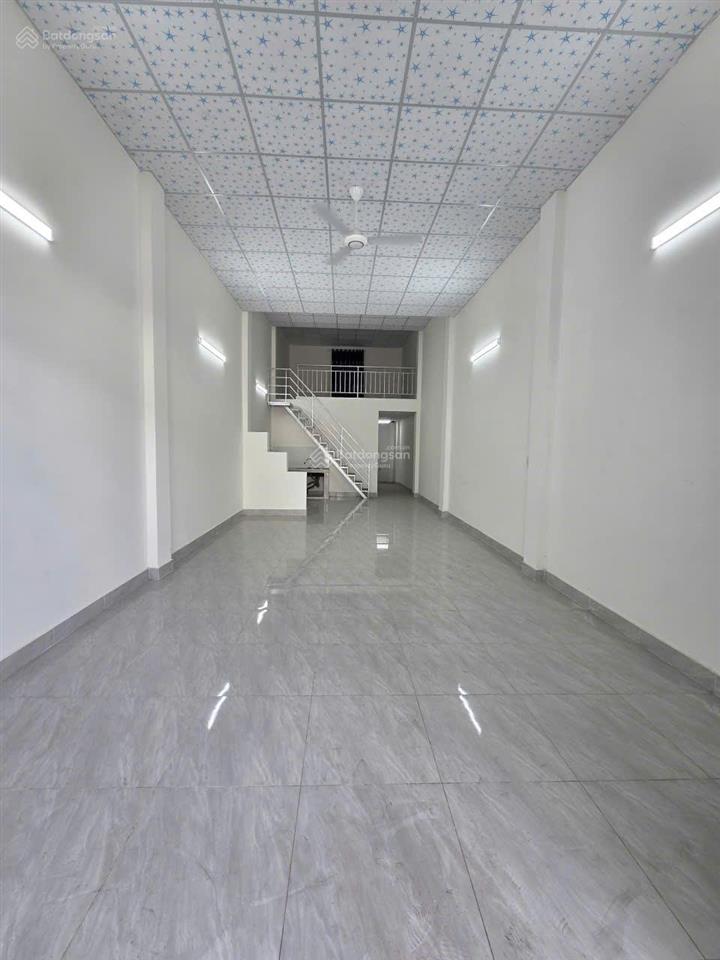 Bán nhà cấp 4 (4,6x30m), mặt tiền đường đt 743a gần chợ tân long (sầm uất)