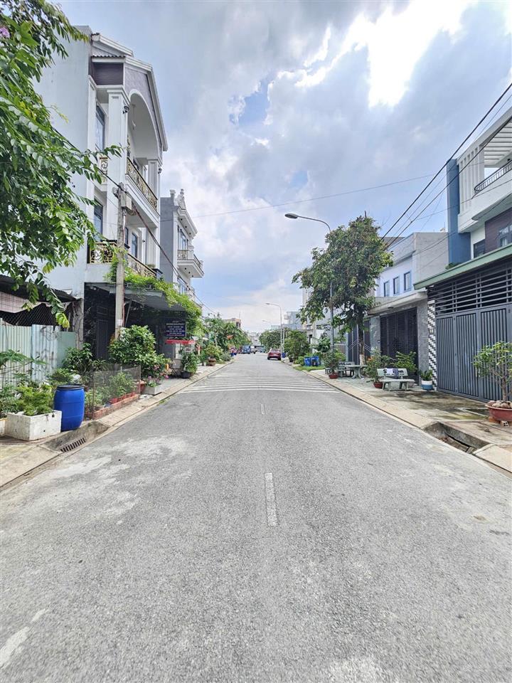 Bán đất 6.5x21.5m, hẻm hai bà trưng gần go dĩ an, đang thuê 6tr/th