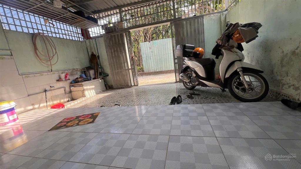 Bán nhà cấp 4 (10x15m), hẻm nguyễn hữu cảnh kế sân golf sông bé