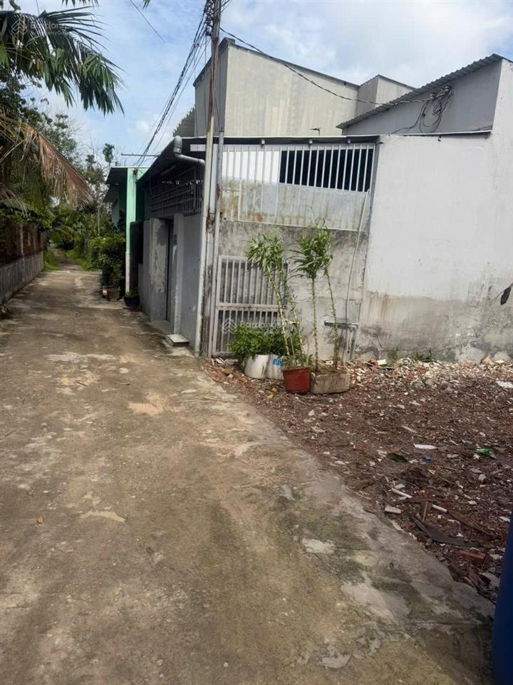Bán nhà cấp 4 (10x15m), hẻm nguyễn hữu cảnh kế sân golf sông bé