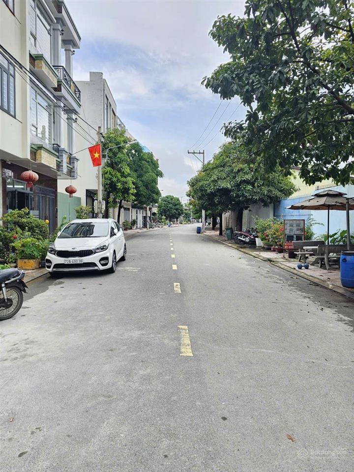 Bán nhà mới 1t2l 513.5m, đường d1 kdc lê phong 1 (trục chính, full nội thất, không vướng)