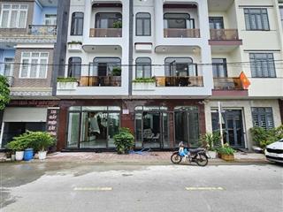 Bán nhà mới 1t2l 513.5m, đường d1 kdc lê phong 1 (trục chính, full nội thất, không vướng)