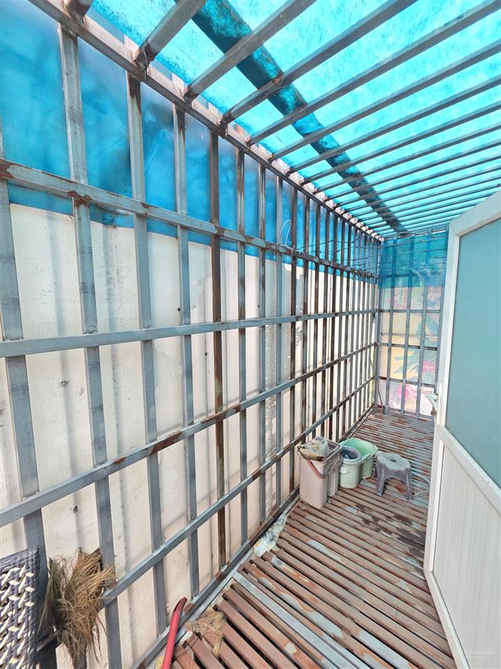 Bán nhà 1t3l 4.5x24m, mặt tiền đường gs1 gần go dĩ an (sầm uất, hoàn công)