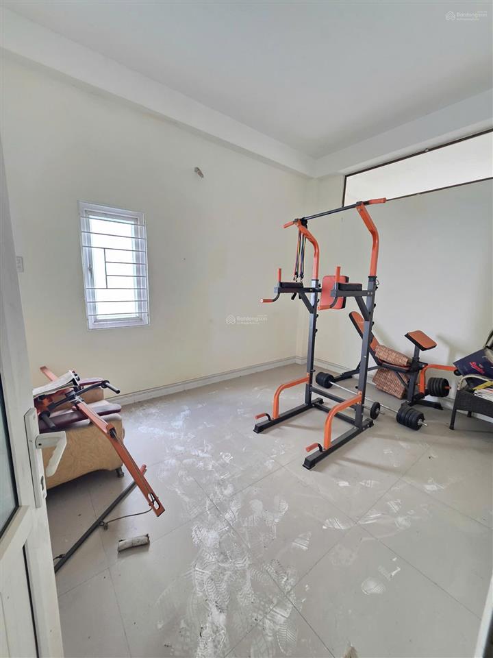 Bán nhà 1t3l 4.5x24m, mặt tiền đường gs1 gần go dĩ an (sầm uất, hoàn công)