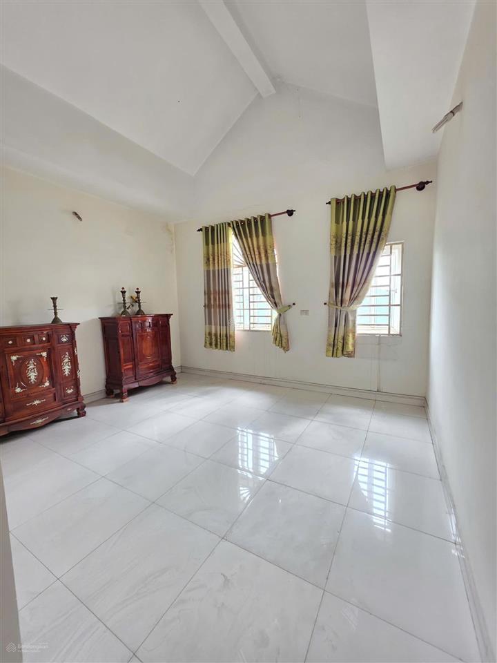 Bán nhà 1t3l 4.5x24m, mặt tiền đường gs1 gần go dĩ an (sầm uất, hoàn công)