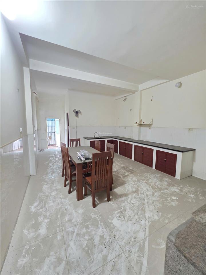Bán nhà 1t3l 4.5x24m, mặt tiền đường gs1 gần go dĩ an (sầm uất, hoàn công)