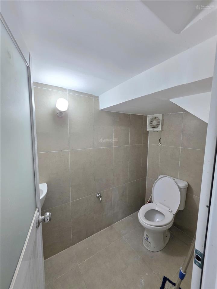 Cho thuê nhà 1t1l 5x12m, đường d2 kdc champaca gần làng đại học (khu khép kín)