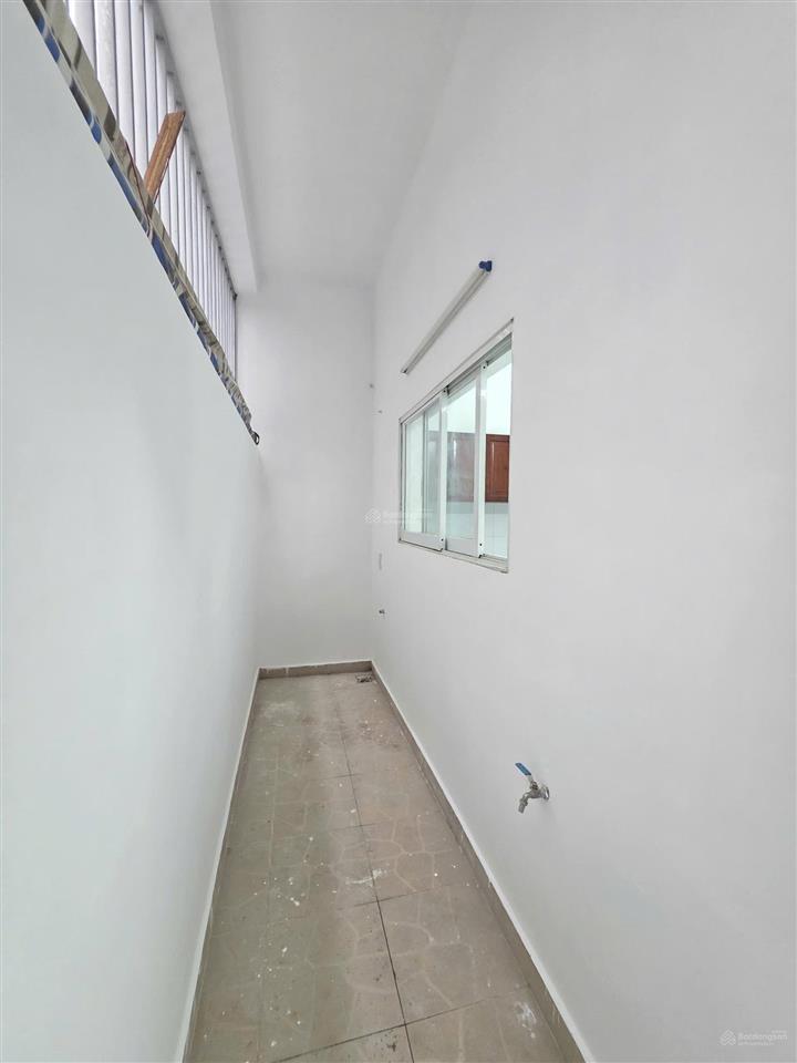 Cho thuê nhà 1t1l 5x12m, đường d2 kdc champaca gần làng đại học (khu khép kín)