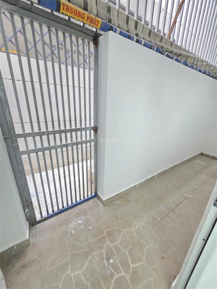 Cho thuê nhà 1t1l 5x12m, đường d2 kdc champaca gần làng đại học (khu khép kín)