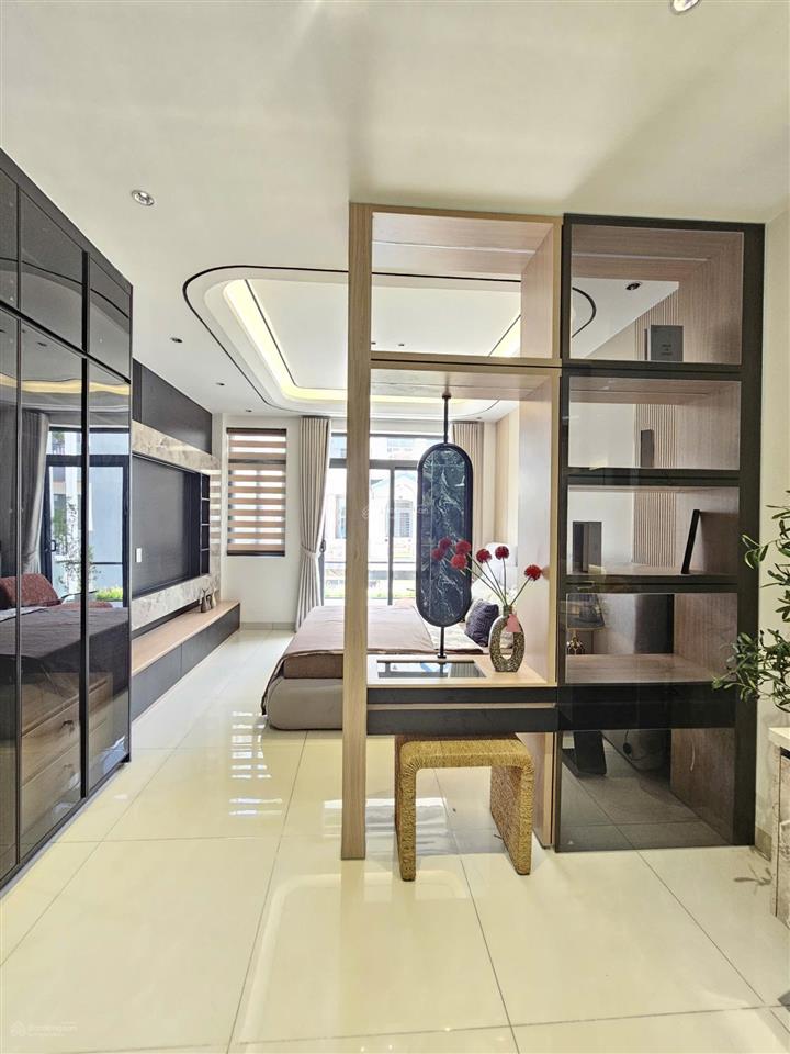 Bán nhà mới 1t2l 4x16m, đường n1 kdc phú hồng đạt (hoàn công, full nội thất xịn, trục chính)