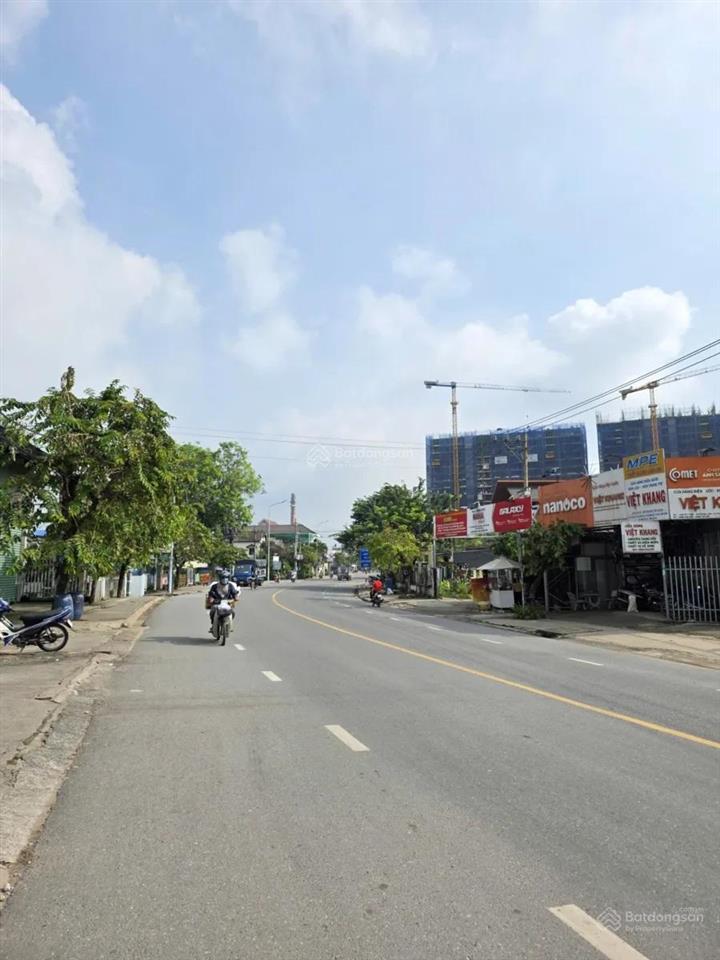 Bán nhà mới 1t2l 4.6x27m, mặt tiền đt 743a gần kcn sóng thần 2 (sầm uất, hoàn công)