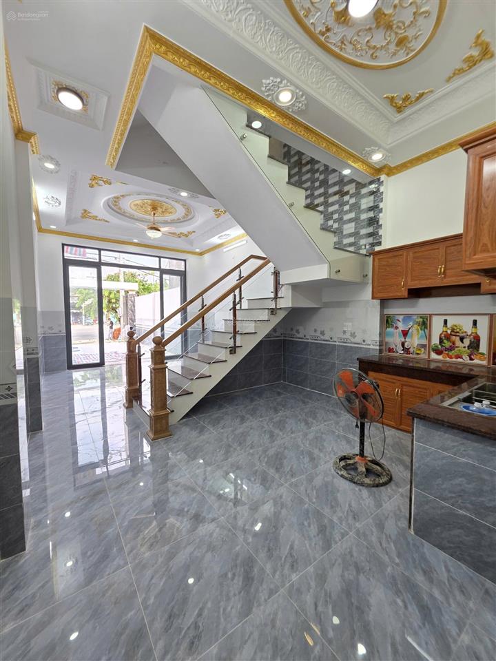 Bán nhà mới 1t2l 4.6x27m, mặt tiền đt 743a gần kcn sóng thần 2 (sầm uất, hoàn công)