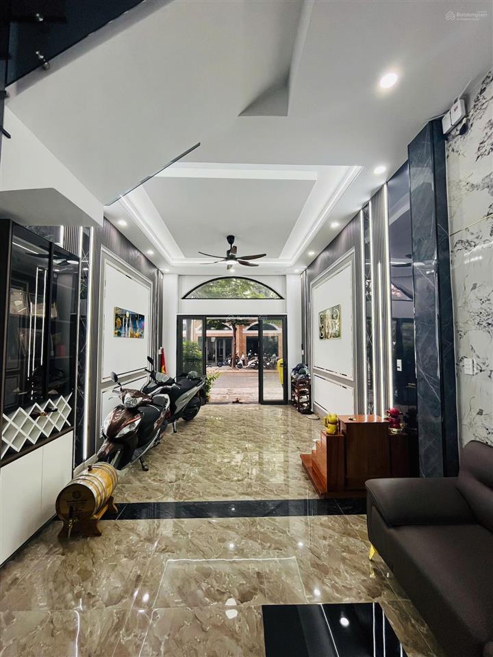 Bán nhà 1t 2l 4x15m, đường d2 kdc icon central (không vướng, full nội thất, kế công viên)
