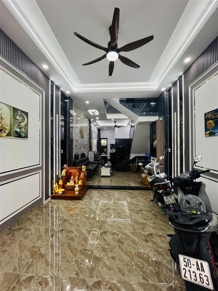 Bán nhà 1t 2l 4x15m, đường d2 kdc icon central (không vướng, full nội thất, kế công viên)