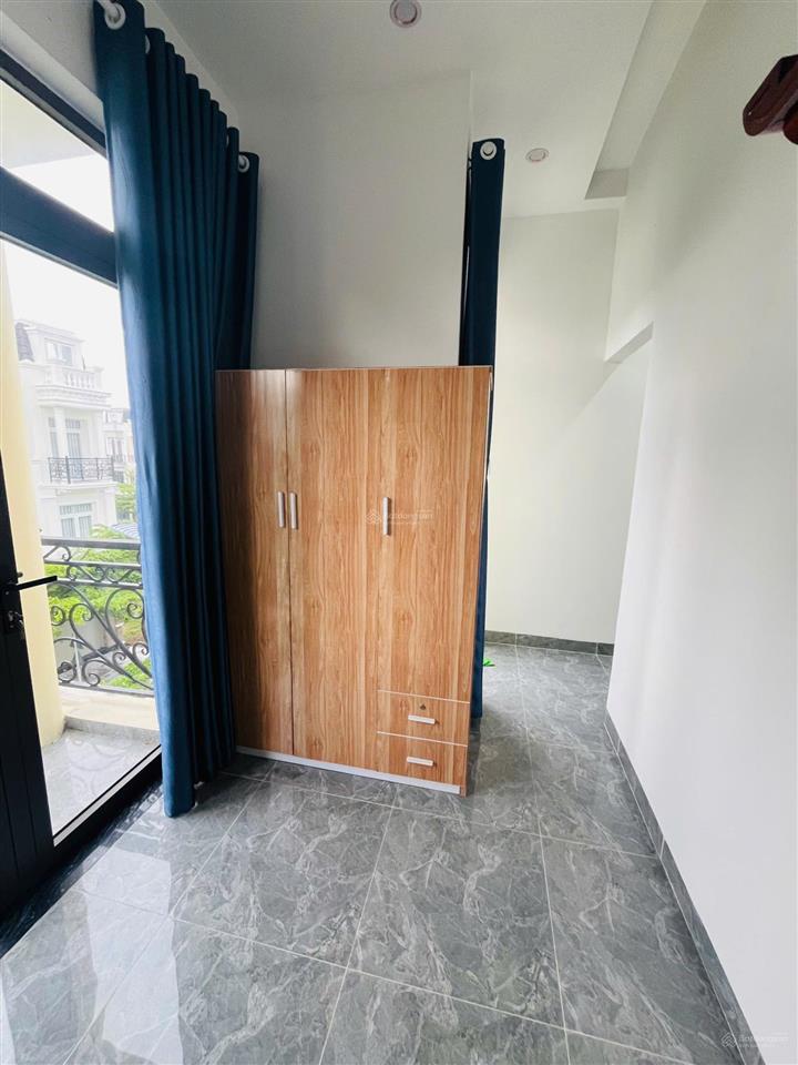 Bán nhà 1t 2l 4x15m, đường d2 kdc icon central (không vướng, full nội thất, kế công viên)