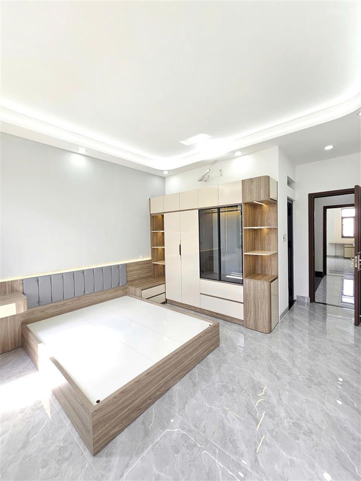 Bán nhà mới 1t2l 4x15m, đường d2 kdc icon central gần chợ thông dụng (full nội thất)