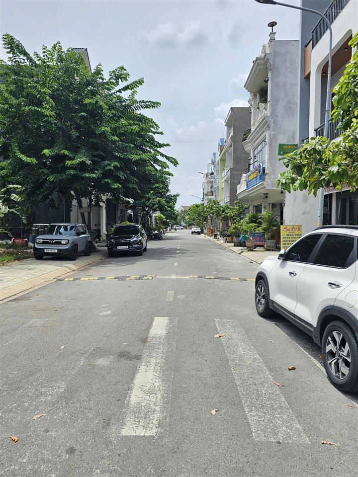 Bán đất 5x20m, đường n1 kdc the suncity gần chợ phú phong (giá rẻ, không vướng)