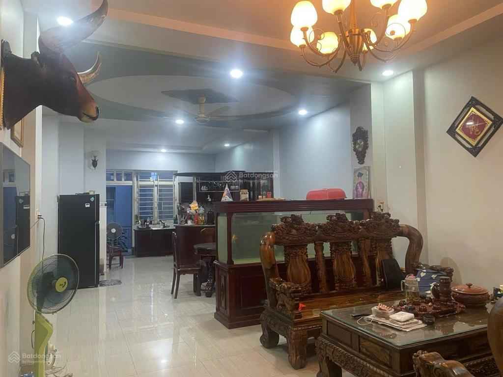 Bán biệt thự 1t2l 10x25m, đường số 9 trung tâm hành chính dĩ an (sầm uất)