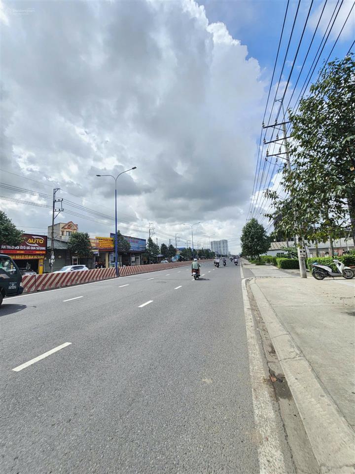 Bán biệt thự 22x62m, mặt tiền đt 743 kế vòng xoay an phú (sầm uất, thu 110tr/th)
