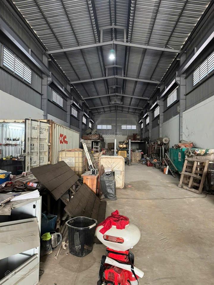 Bán kho xưởng 10x64.7m, mặt tiền đt.743 kế vòng xoay an phú (sầm uất)
