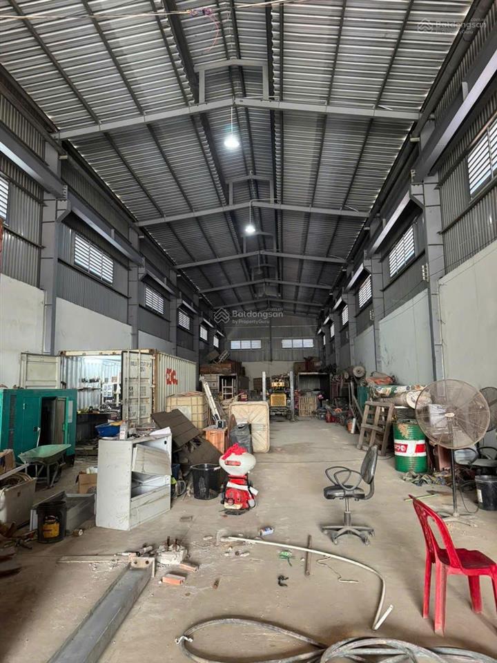 Bán kho xưởng 10x64.7m, mặt tiền đt.743 kế vòng xoay an phú (sầm uất)