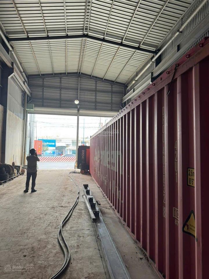 Bán kho xưởng 10x64.7m, mặt tiền đt.743 kế vòng xoay an phú (sầm uất)