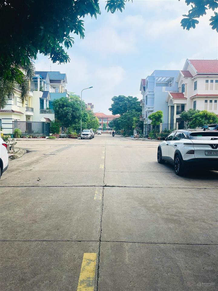 Bán nhà 1t5l 6x22m, đường l trung tâm hành chính dĩ an (hoàn công, kinh doanh)