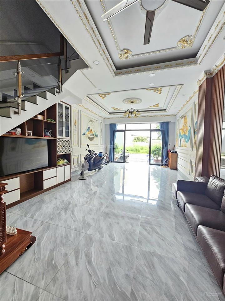 Bán nhà 1t2l 5x17m, đường d4 the suncity gần chợ phú phong (giá rẻ, không vướng cống và tủ điện)