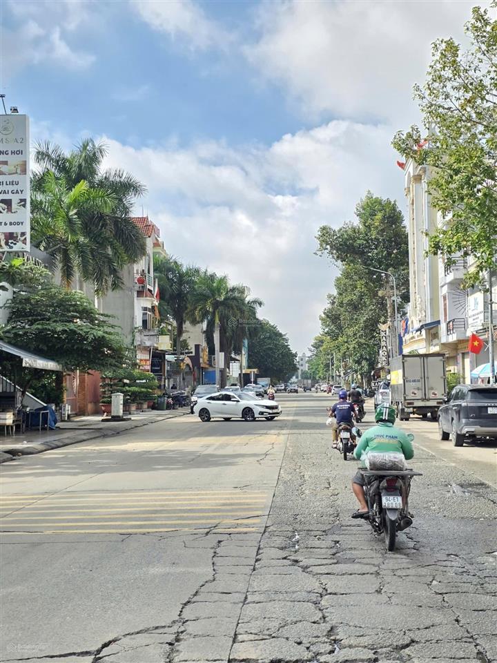 Bán nhà 1t2l 5x31m, đường n2 kdc sóng thần b kế vincom 550 (kinh doanh, trục chính, không vướng)