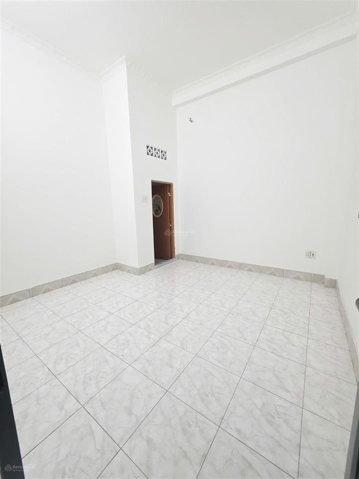 Bán nhà 1t2l 5x20m, đường d  kdc đại quang kế metro (trục chính, kinh doanh)