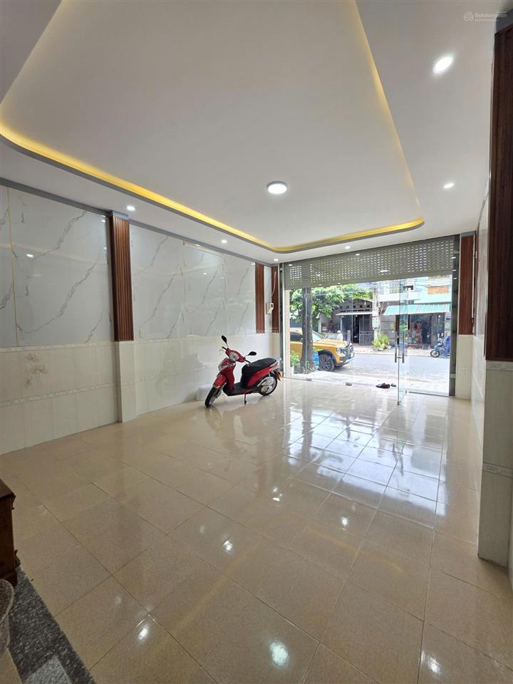 Bán nhà 1t2l 5x20m, đường d  kdc đại quang kế metro (trục chính, kinh doanh)