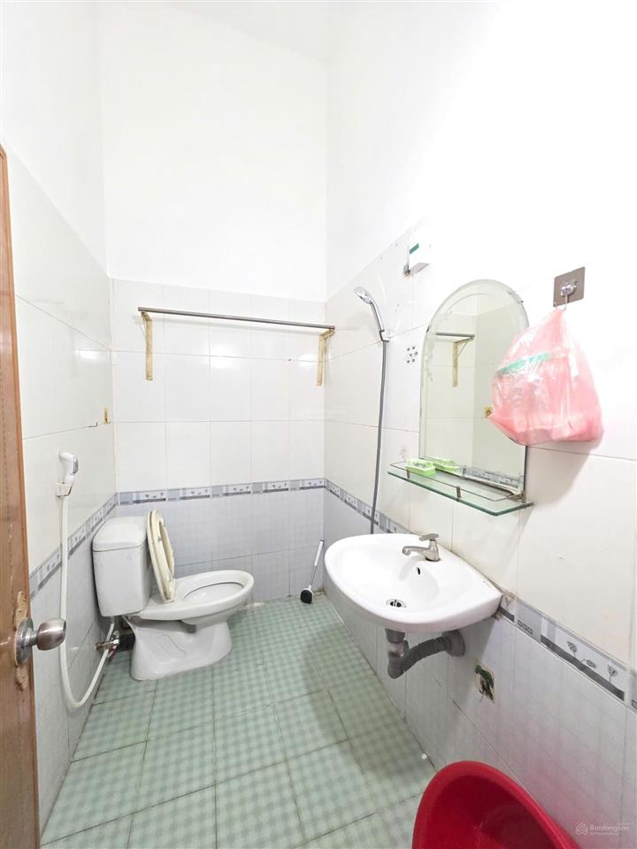 Bán nhà 1t2l 5x20m, đường d  kdc đại quang kế metro (trục chính, kinh doanh)