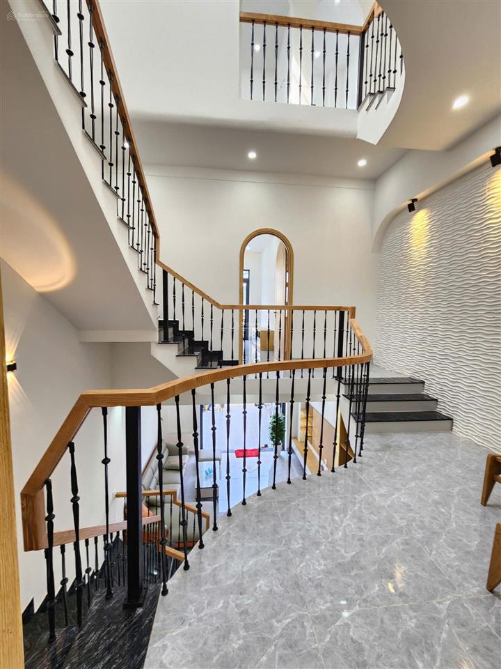 Bán nhà mới 1t2l 5x18.5m, đường số 1 kdc triệu hoàng long (hoàn công, full nội thất)