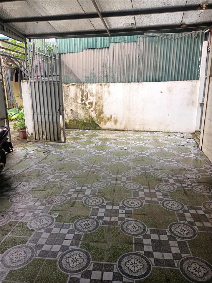 Cho thuê nhà 3 tầng tại tổ 68 đường tân mai, đoạn đối diện hồ đền lừ, dt 70m2 nhà đẹp, giá 9,5tr