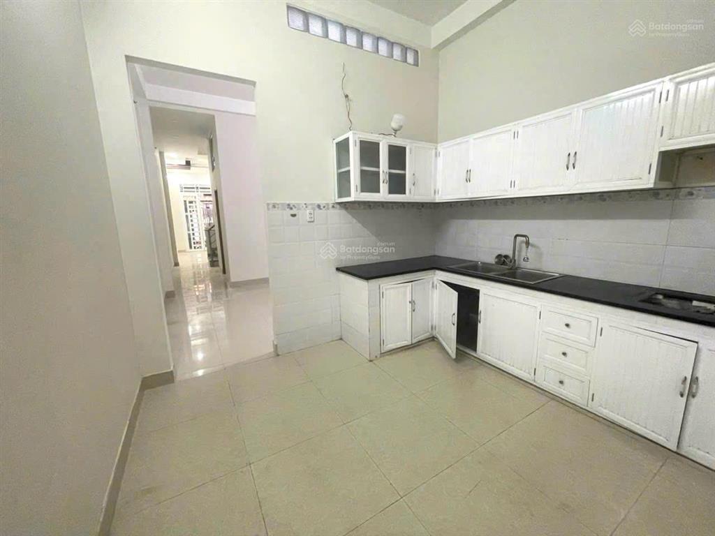 Trệt lầu 3,5x20m có 2pn 2wc hẻm xe hơi nguyên hồng p1 gv giá 11,5 triệu