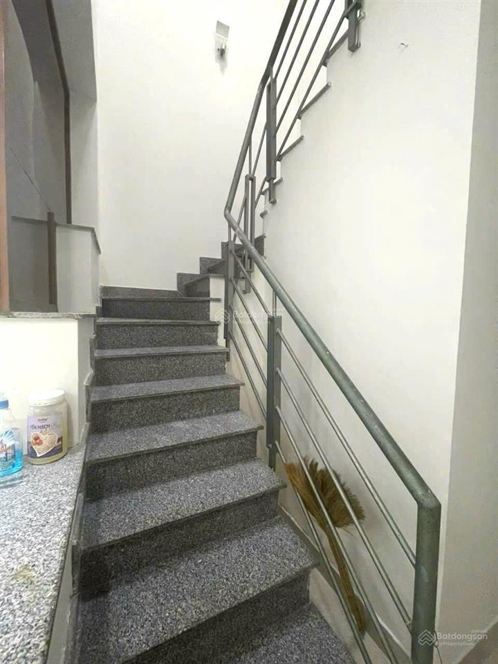 Trệt lầu 3,5x20m có 2pn 2wc hẻm xe hơi nguyên hồng p1 gv giá 11,5 triệu
