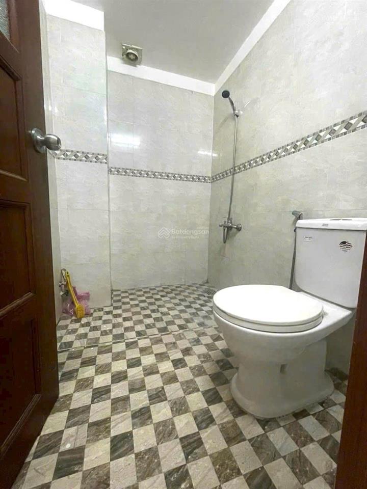 Trệt lầu 3,5x20m có 2pn 2wc hẻm xe hơi nguyên hồng p1 gv giá 11,5 triệu